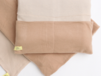 ブランケットとクッションのあったかセット「Camel blanket in cushion」